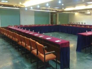 Oyo 15791 Flagship Hotel Executive Hazratganj Λάκναου Εξωτερικό φωτογραφία